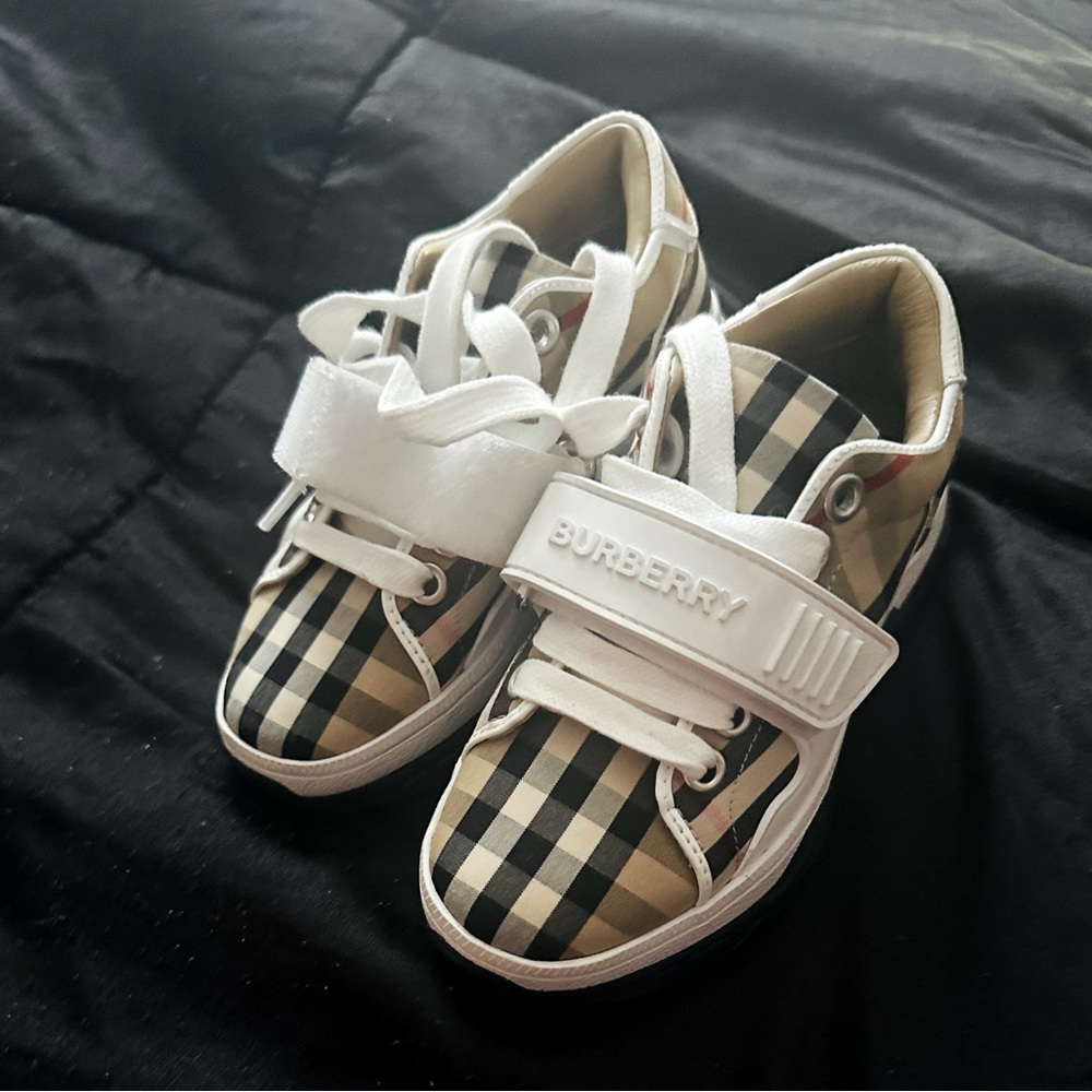 Brand new Burberry with box, size 27 toddler
